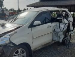 3 Nyawa Melayang Akibat Kecelakaan Avanza Versus Sepedamotor di Aceh Besar