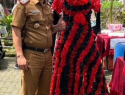 Kelurahan di Medan Kota ‘Sulap’ Sampah Pelastik jadi Gaun Pengantin