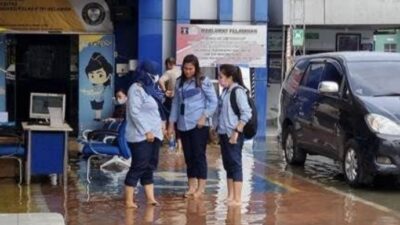 Banjir Rob Hantam Kantor Imigrasi Belawan