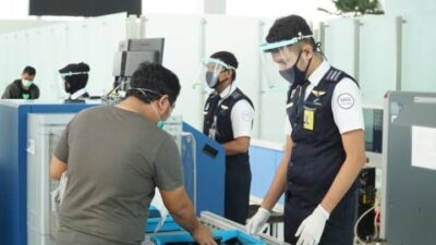 Jam Tangan dan Ikat Pinggang Dilepas Saat Pemeriksaan Bandara, Kenapa?
