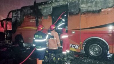 Bus Pembawa Paket dari Medan Terbakar di Solo