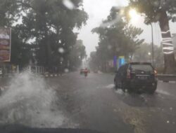 Waspadai Medan Hujan Petir Siang Hari Ini