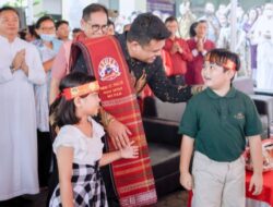 Bobby Safari Natal di Gereja Santo Paulus