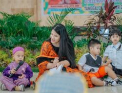 Kahiyang Ayu Bantu Perlengkapan Sekolah 200 Anak PAUD