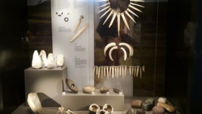 Bocah SD Temukan Lampu Minyak Berusia 2.000 Tahun