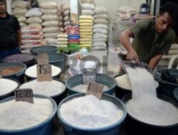 Beras Bulog di Pasar Besar Malang Langka