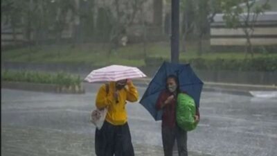 Hujan Mengguyur Kota Medan Mulai Siang Hingga Malam Hari