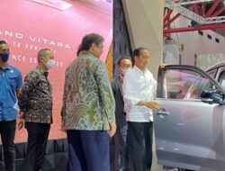 Jokowi Penasaran dengan Suzuki Grand Vitara saat Kunjungi IIMS 2023
