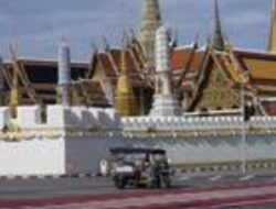 Warga Thailand Mendadak Dilarang Keluar Rumah, Ada Apa Ya?