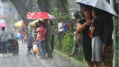 Hujan Sore Hari Mengguyur Kota Medan Berlangsung Hingga Lepas Maghrib