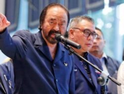 Jadi Tersangka, Surya Paloh Sebut Johnny Plate Terlalu Mahal untuk Diborgol