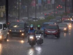 Selepas Maghrib Hari Ini Kota Medan Diguyur Hujan