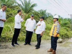 Jokowi Kucurkan Dana Perbaikan Jalan di Labura Sumut Rp800 Miliar