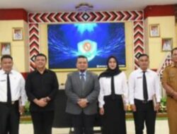 Bupati Tapsel Serahkan SK PPPK Pada 46 Formasi Nakes Tahun 2022