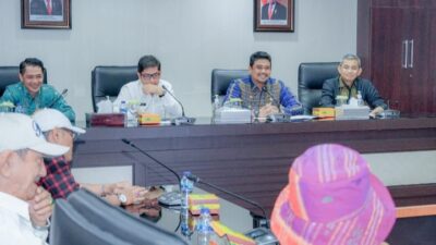Walikota Medan Bobby saat menerima kunker Walikota Sawahlunto dan rombongan