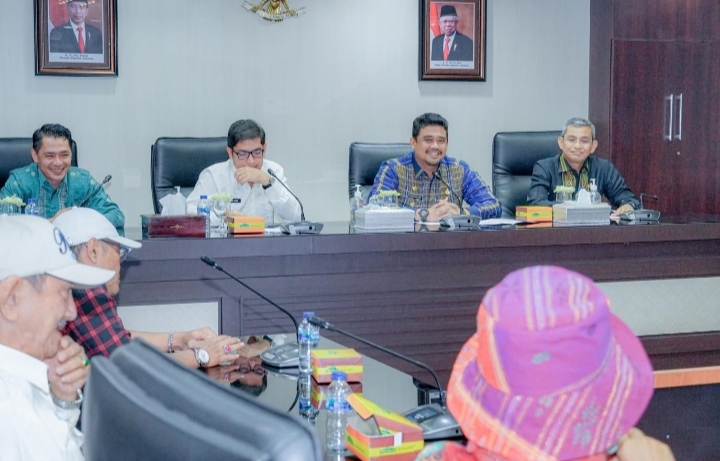 Walikota Medan Bobby saat menerima kunker Walikota Sawahlunto dan rombongan
