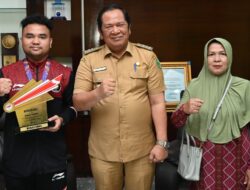 Shahin Taskhir, Peraih Medali Emas Pulang Disambut Hangat Walikota Padangsidimpuan