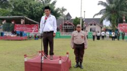 Inspektur Upacara Manager PTPN 2 Kebun Bulu Cina Jekson Siahaan (portalswara.com/Syahril)