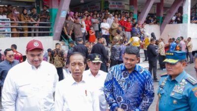 Jokowi Beri Apresiasi Mobil Pasar Murah Keliling
