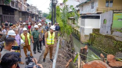 Pemko Medan Lebarkan Parit Emas Sampali Atasi Banjir di 3 Wilayah