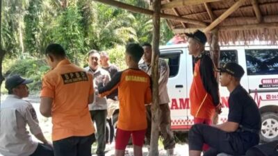 BPBD Binjai dan Tim Gabungan di lokasi bocah yang hanyut tenggelam (portalswara.com/Syahril)