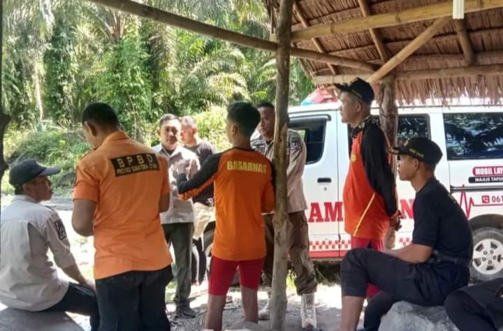 BPBD Binjai dan Tim Gabungan di lokasi bocah yang hanyut tenggelam (portalswara.com/Syahril)