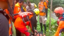 Tim SAR gabungan berhasil menemukan korban hanyut (portalswara.com/Syahril)