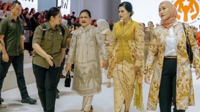 Kahiyang Ayu Perkenalkan Wastra Kota Medan di JFW 2023