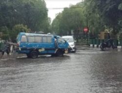 Mulai Siang Hari Ini Kota Medan Diguyur Hujan