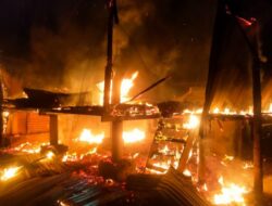 1 Rumah Kayu di Binjai Timur Ludes Terbakar Akibat Dugaan Korsleting