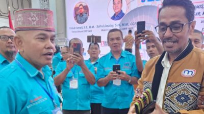 Ketua DPW IMO Sumu H A Nuar Erde (kiri) bersama Wakil Sekretaris DPP IMO Ronny Banase (portalswara.com/dok) 