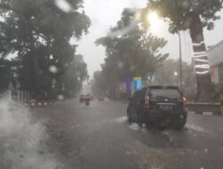 Guyuran Hujan Lebat Siang di Kota Medan Berangsur Mereda Ringan Sore Hari Ini