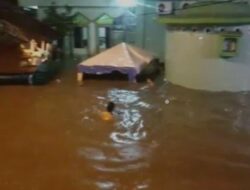 Banjir Setinggi 3 Meter Rendam Kampung Aur Medan