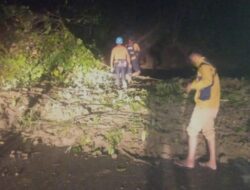 Akses Jalan Lintas di Madina Tertutup Longsor