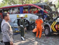 Belasan Orang Luka-luka Akibat Insiden 2 Bus di Taput