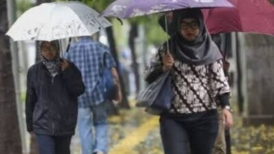 Hujan Mengguyur Kota Medan Diperkirakan  Siang Hari