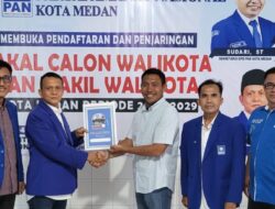 Bahrumsyah Ambil Formulir dari PAN untuk Maju sebagai Wakil Wali Kota
