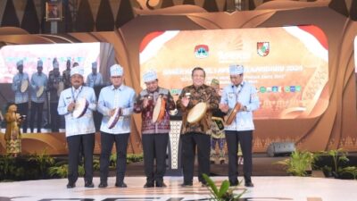Penjabat Walikota Padangsidimpuan Ikuti Raker Komwil I APEKSI di Pekanbaru