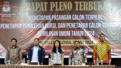 Komisioner KPU Medan saat rapat pleno di Hotel Polonia Medan (portalswara.com/bambang) 