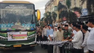 Pj Wali Kota Padangsidimpuan Berangkatkan 493 Calon Haji