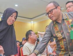 Pj Walikota Padang Sidempuan Salurkan Bantuan ke Penyandang Disabilitas