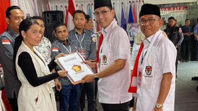 Pasangan Rico-Zaki Daftar ke KPU Medan