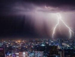 Hujan Petir Kembali Melanda Kota Medan Sore Hari Ini