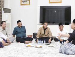 Rico Waas Tahlilan dan Sampaikan Duka Atas Wafatnya Kakak Wakil Walikota Medan