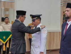 Pertama Kali Lantik 4 Pejabat Administrator, Rico Waas: Beri Masyarakat Pelayanann Terbaik