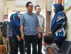 Rico Waas Tegaskan Puskesmas Wajib Bantu Warga Tak Bisa Daftar Berobat JKN