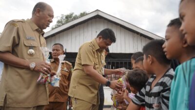 Serap Aspirasi Masyarakat Pulau Kampai, Bobby Disambut Meriah dan Hangat