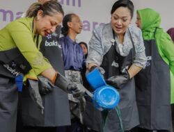 Airin Rico Waas Dorong Perajin Tenun Songket Melayu Kembangkan Warna Alam Ramah Lingkungan