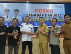 Konser Amal Kemanusiaan Kecamatan Galang Serahkan Bantuan Warga Terdampak Banjir