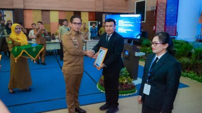 Tutup Pelatihan Kepemimpinan Pengawas Angkatan II, Rico Waas: Ilmu Digunakan Untuk Pengabdian ke Masyarakat